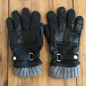 Coach.  Men’s L leather gloves. Black